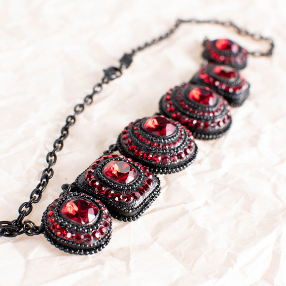 POGGI BLACK & RED EVENING NECKLACE | WOMENS - Picture 1 of 4
